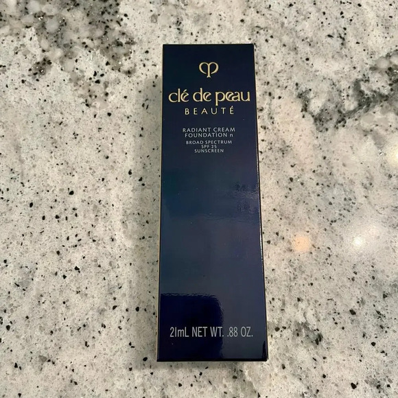 Cle de Peau Beaute Radiant Cream Foundation O80 Deep Ocher 21ml 0.88 oz NEW - Picture 5 of 10